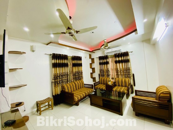 Luxury 4BHK Fully Furnished Apartment for Rent in Bashundhar